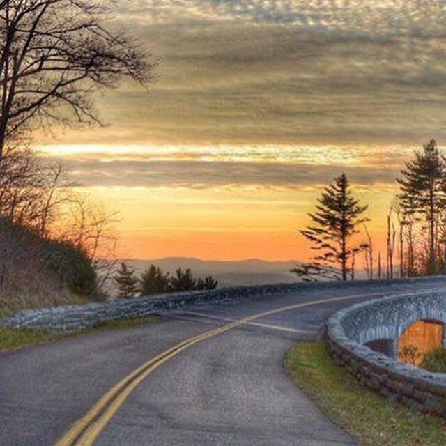 AdamBuschbacher's tweet photo. GOALS:
Do what I ❤, ❤️what I do
Collect beautiful memories
Get rid of limiting beliefs
Make a positive impact
Achieve inner peace
#Travel https://t.co/znxZAJCywy