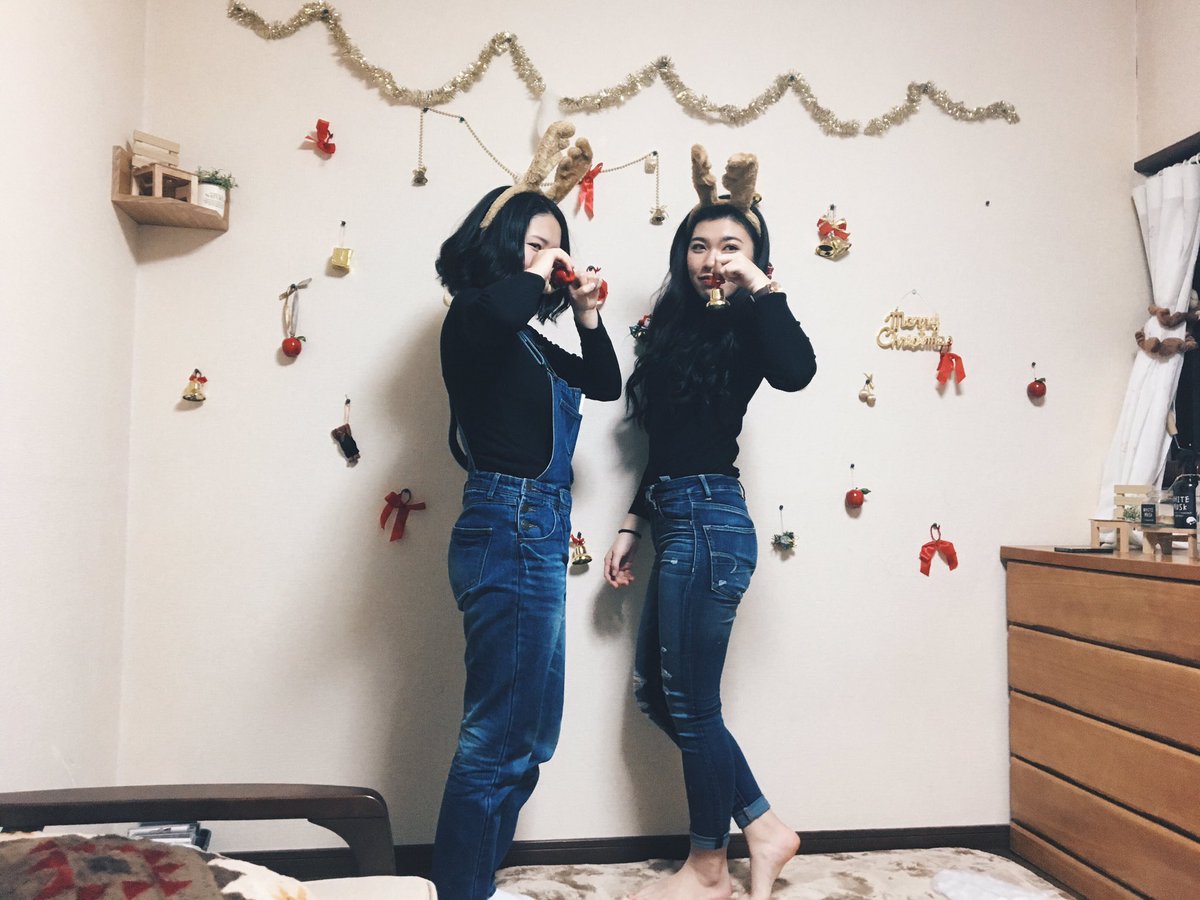 ____iam99's tweet photo. @__iam__emaaa07
買い出しからずっと笑ってた。素敵やぁ〜〜ん。来年のchristmasもいっぱい笑おな🎅🏾✨🎶🎄💃🏽👐🏾🍾🎂💫⛄️🍕🍗🎀
#yesterday #december_25 https://t.co/zFMFiUlc2J