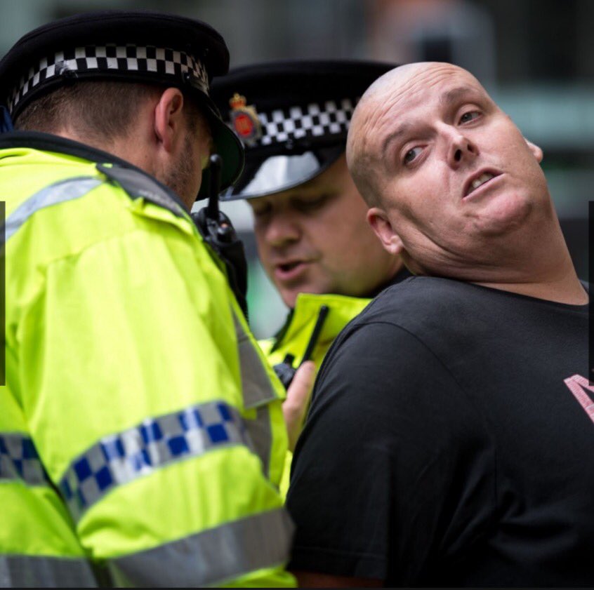 JLRFB's tweet photo. @BASH_DA_FASH #Nazi #FoodThief #FatmessJones who attacks #OAPs and #women heard crying in #ForestBank #Scum @MissDuffyAFA @siegfails #Antifa https://t.co/hvV6tJMYpI