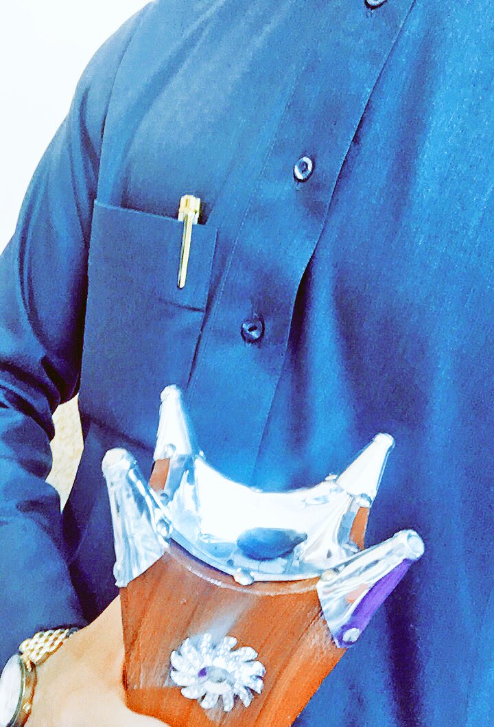 almeri911a's tweet photo. مانوطي روسنا الا للصلاه  وللمباخر
ومانمد ايمانّا الا للمقهوي والمسلّم

#مبارك_ابن_رادعه https://t.co/PF6gOTsG59