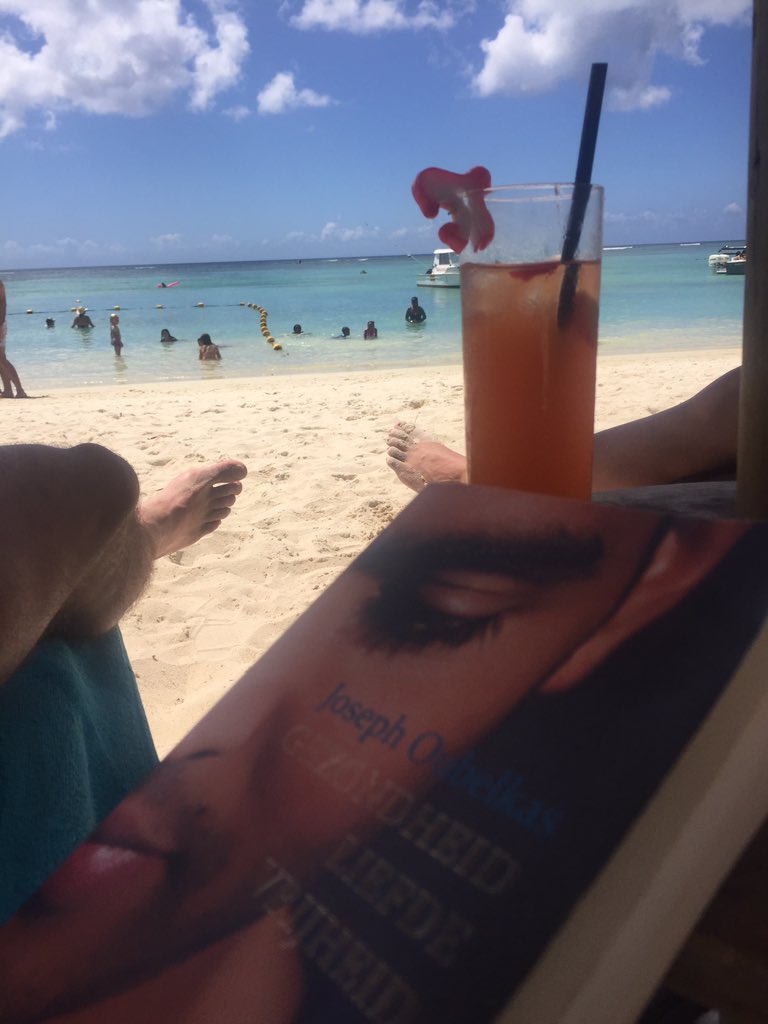 Jeroen Don (@jeroendon) on Twitter photo Eindelijk je gesigneerde vervolg lezen op #400bvmm op Mauritius (vrijheid!); wéér een bestseller hoor, hulde!! Ik blijf je volgen <a href="/oubelkas/">Joseph Oubelkas</a>! Eindelijk je gesigneerde vervolg lezen op #400bvmm op Mauritius (vrijheid!); wéér een bestseller hoor, hulde!! Ik blijf je volgen <a href="/oubelkas/">Joseph Oubelkas</a>!
