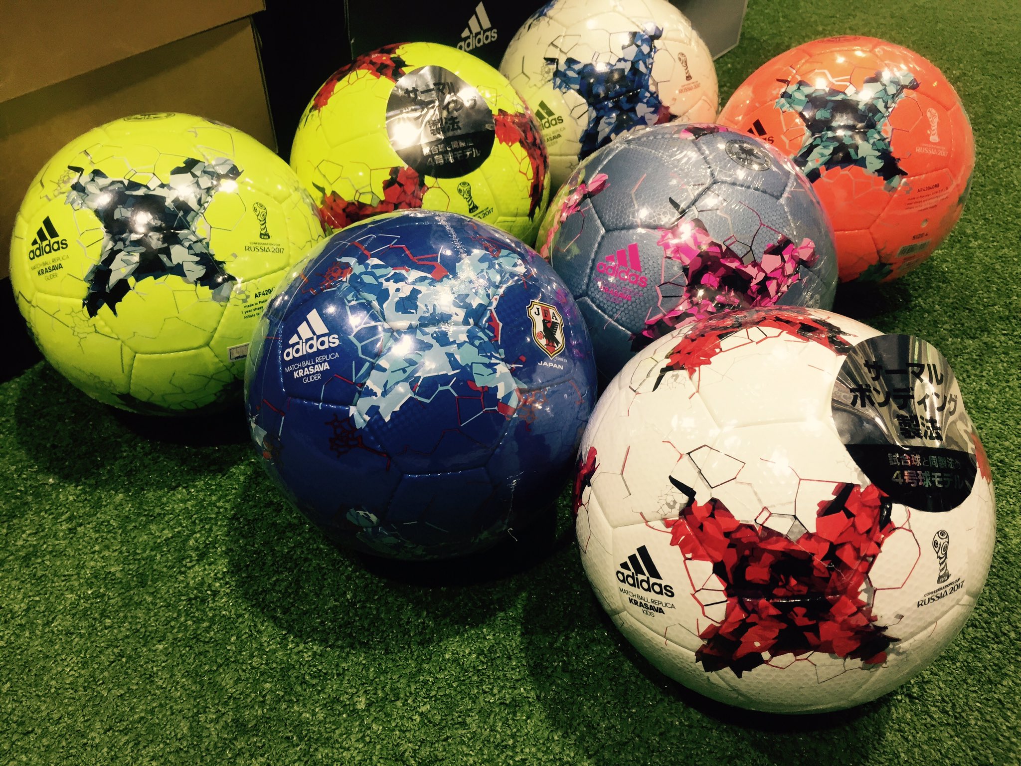 マツダスポーツ 高田店 サッカー フットサル サッカーボール新商品 クラサバ あのレアル マドリードも使った クラブw杯で 使われたボールのレプリカモデル 他にもチャンピオンズリーグや ブンデスリーガで使用されるボールの
