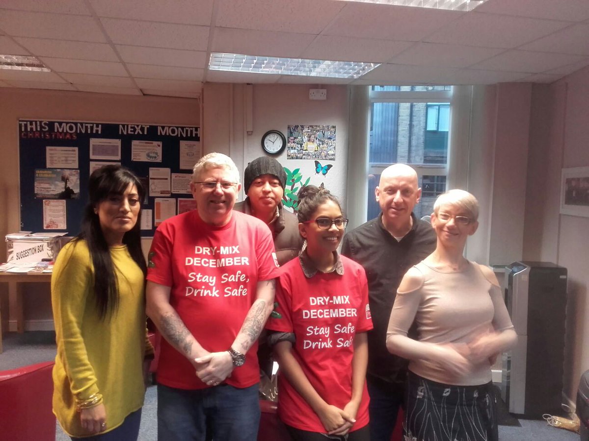 LifelineBradfrd's tweet photo. Open 10am till 1pm. For #Alcohol advice &amp; support call 01274 735775 or pop in to see us. #BoxingDay #DrinkSafer https://t.co/qVdhXhFZyk