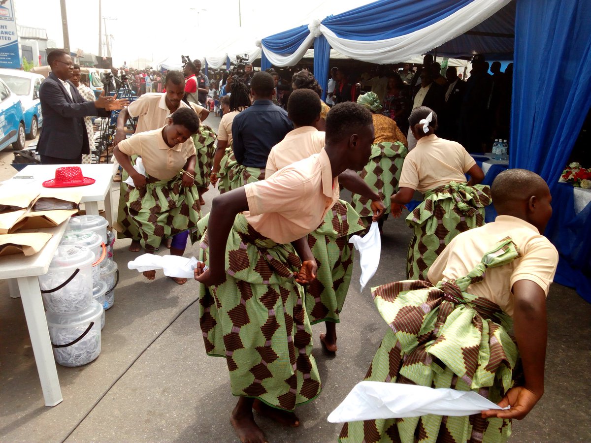 wlbcigc's tweet photo. Ijaw dancers in action.
#PovertyReduction2016 #WLBC #EagleFlightMicrofinanceBank #OritsejaforGiveaway https://t.co/PQZrYeYqs4