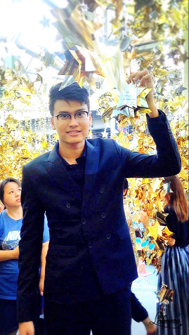 souwarot's tweet photo. #ร้อยดาวให้ครบล้าน
#letsgivegood
#themallbangkapi
#TanontChumroen
#tanont916 https://t.co/m2xbcMN9t6