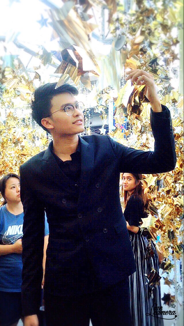 souwarot's tweet photo. #ร้อยดาวให้ครบล้าน
#letsgivegood
#themallbangkapi
#TanontChumroen
#tanont916 https://t.co/m2xbcMN9t6