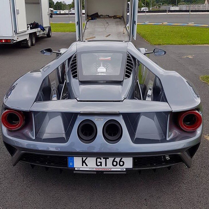 MuscIeCar's tweet photo. Ford GT https://t.co/0iX9bTOilJ