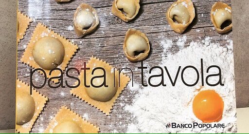 identitagolose's tweet photo. Storia della pasta 2.0. Pasta in Tavola è il libro curato da @CarloOttaviano per @bancopopolare https://t.co/18ElGvREQ5 https://t.co/bu13dXdlUK