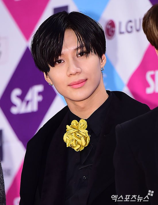 healingTaem's tweet photo. 161226 #SHINee #샤이니 SBS 가요대전 레드카펫 ⑨
https://t.co/z77O4i036B
https://t.co/9VweefoXEA
https://t.co/NWSHEmjSMy
https://t.co/8jv24BuhGl
#민호 #태민 https://t.co/0wHd9n1pQF