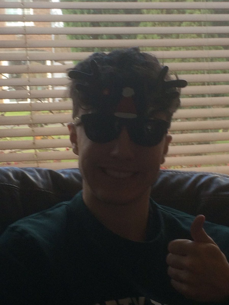 dan_houchen's tweet photo. How do you feel about Christmas: https://t.co/fsqf5GiCe8
