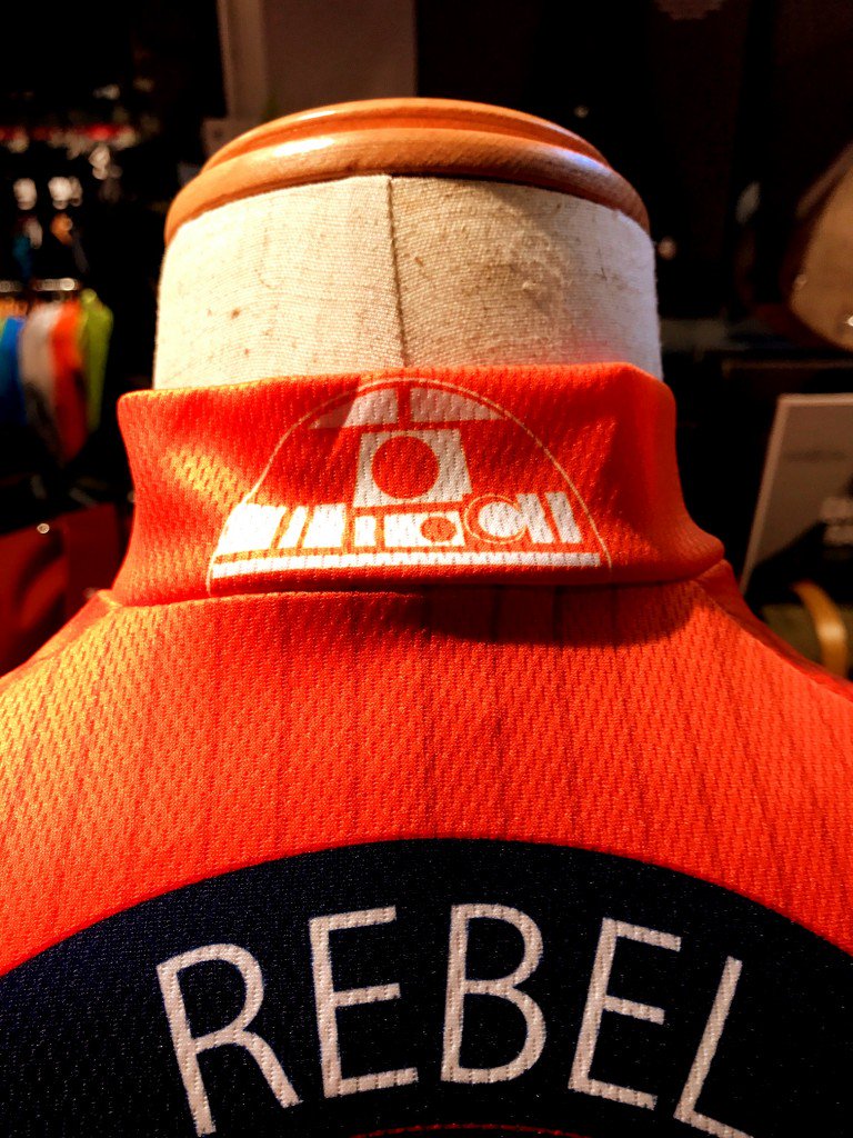 L Breath エルブレス アウトドアショップ Auf Twitter L Breath Bike 御茶ノ水店 ブログより一押しアイテムっす まあブログ見てやってください T Co Yzimdxkhry Victoria Town エルブレス カペルミュール スターウォーズ サイクルジャージ