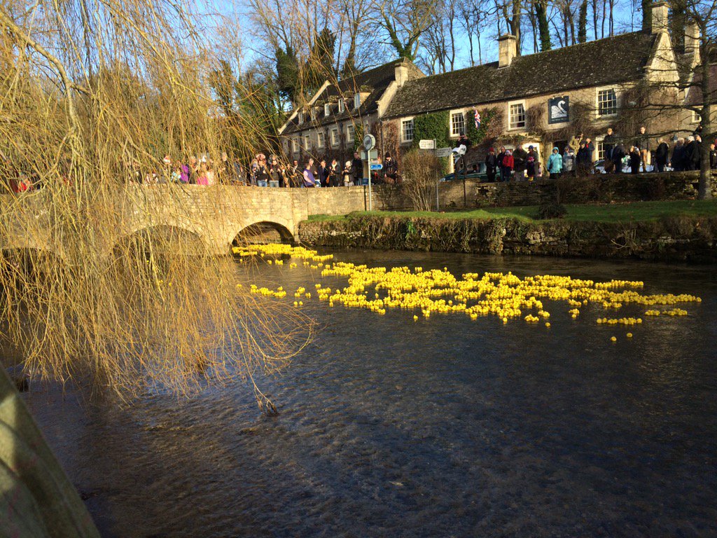 #Bibury #DuckRace #BoxingDay in the sunshine.