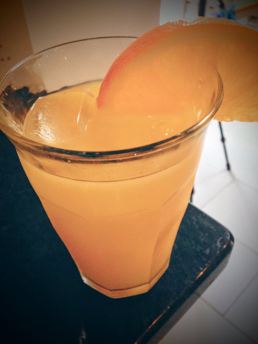 OJGomez_Mezzo's tweet photo. #bestwaytostart #boxingday #harveywallbanger #cocktails #dangerous @zemogle @astrofairy https://t.co/a5fl7w7odj