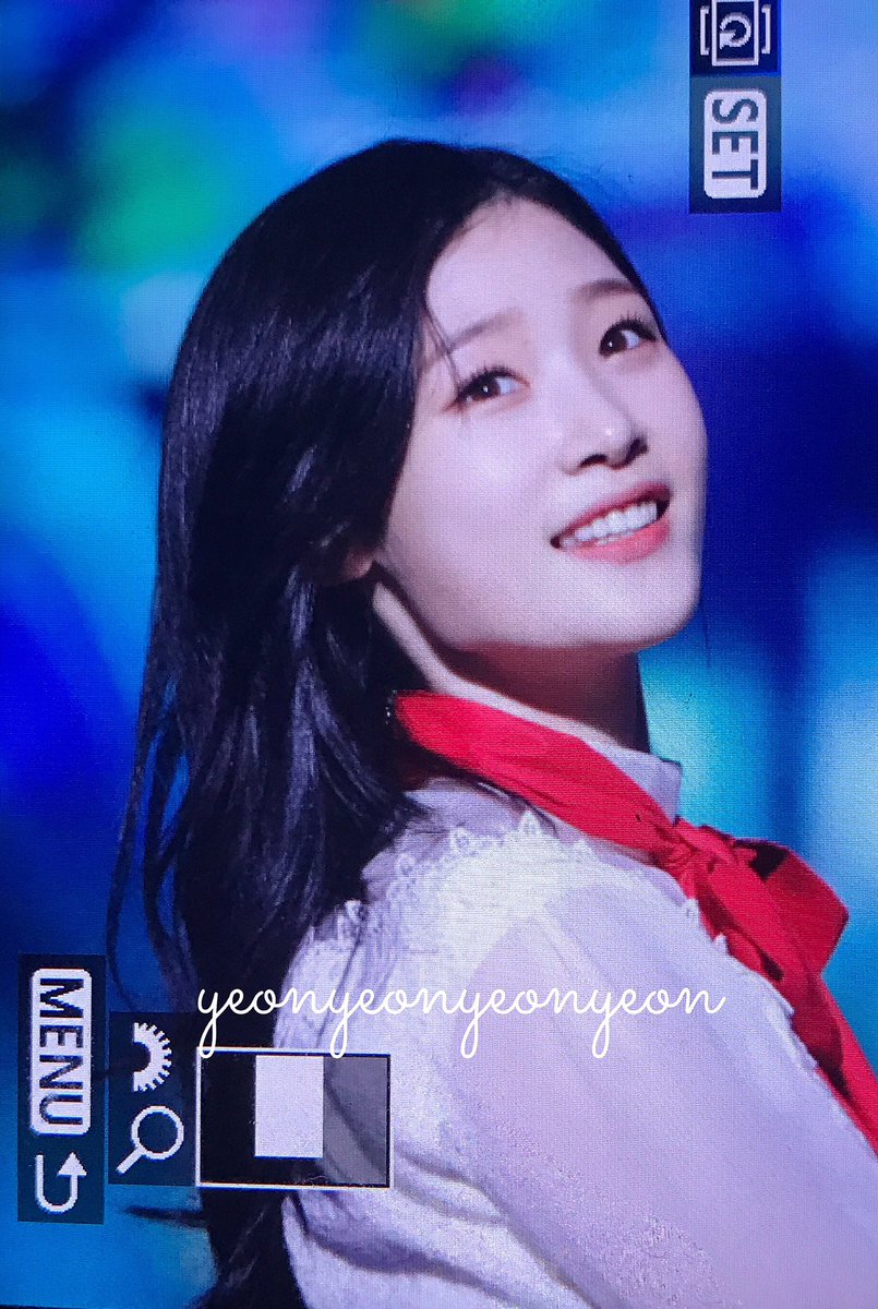 4xyeon's tweet photo. 161226 sbs 가요대전
맞죠~ 내 맘 가져간거 맞죠~
#다이아 #정채연 #채연 #DIA https://t.co/RpyqjceQY6