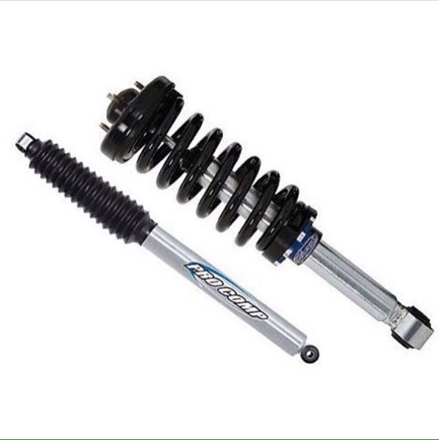 ProcompVe's tweet image. Cada uno de nuestros #amortiguadores #Procompve ingeniería de precisión.