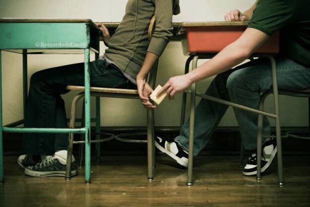 Los mensajes no se mandaban por Internet, pasaban de mano a mano. 📝