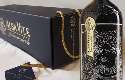 IreneGraziotto's tweet photo. Per un Natale di valore: i vini di #Divento, #Centopassi, #VitaeBianco di #DiamoUnTaglioAllaSete, #AlbaVitae ...  https://t.co/7q32ymVoU2 https://t.co/YNrEUt61oh