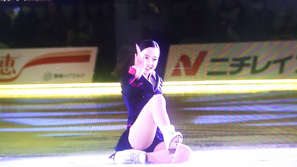 Marin 真凜 Love 真凜ちゃんの新しいexかなりやばすぎる めちゃくちゃ可愛くて完全にやられてしまった お客様 お飲み物はいかがですか 滑らかなスケーティングにおちゃめな振り付けとダンスで何回も観たくなる こんな可愛すぎるcaさん