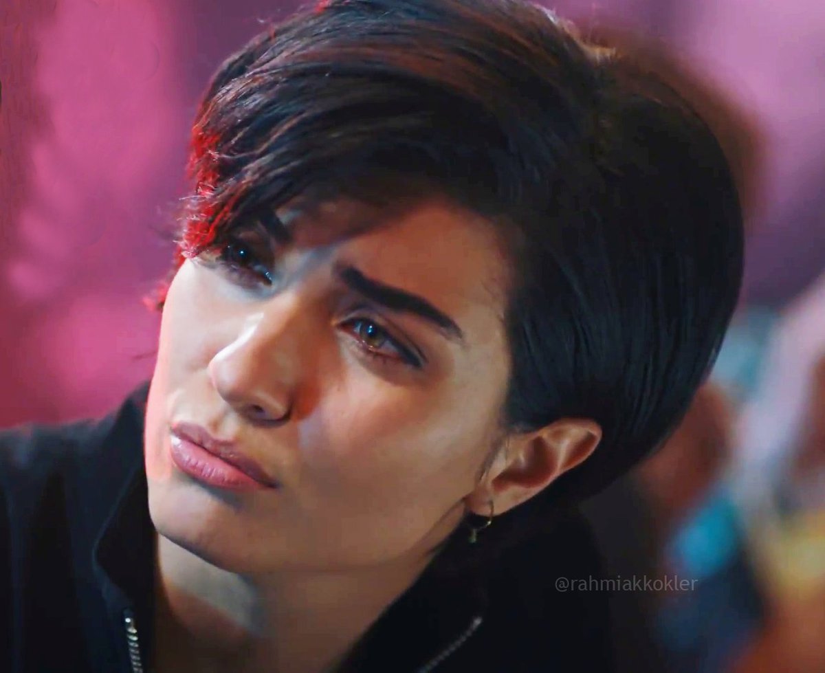 tourilef's tweet photo. #sühankörludağ  #tubabüyüküstün #tubabuyukustun #CesurveGüzel #cesurveguzel 
Her zamane en iyi  kadin oyuncu 👍 https://t.co/xaZ5hVRh51