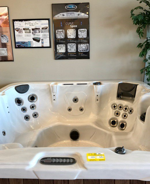 alpha_pool's tweet photo. After Christmas Sale on Hot Tubs! SAVE MONEY TODAY!! https://t.co/oCJdgYBNHn