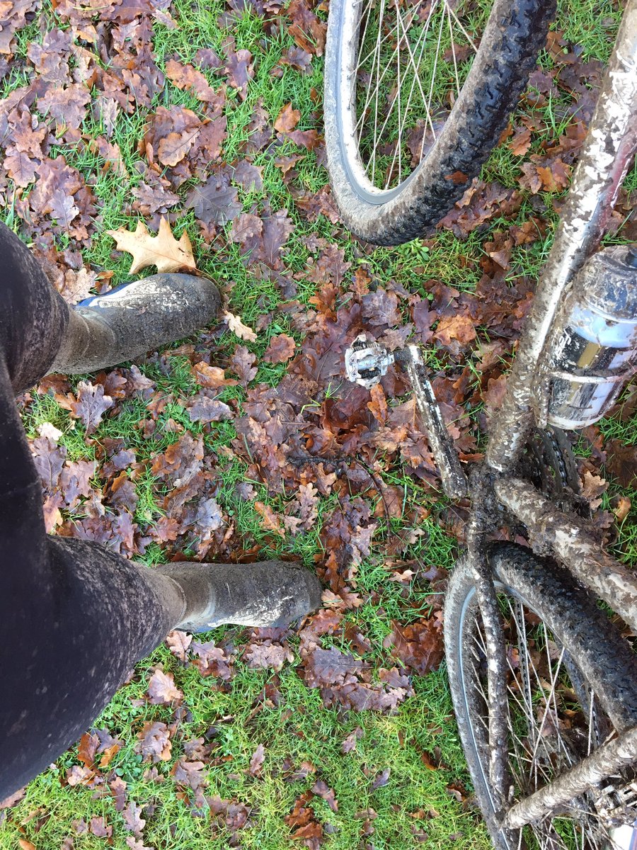 ivosmeets's tweet photo. Fun in the woods 💪🏻#mudintheforrest #bike https://t.co/Rhl3944Ggp