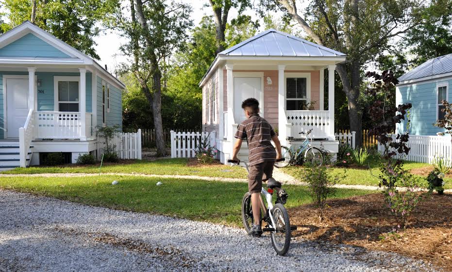 NewUrbanism's tweet photo. Schools should be sized and located to enable children to walk or bicycle to them. #thecharter https://t.co/neiW60yqV1
