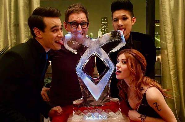 Fallen334's tweet image. Quem tá  ansioso para a segunda temporada????