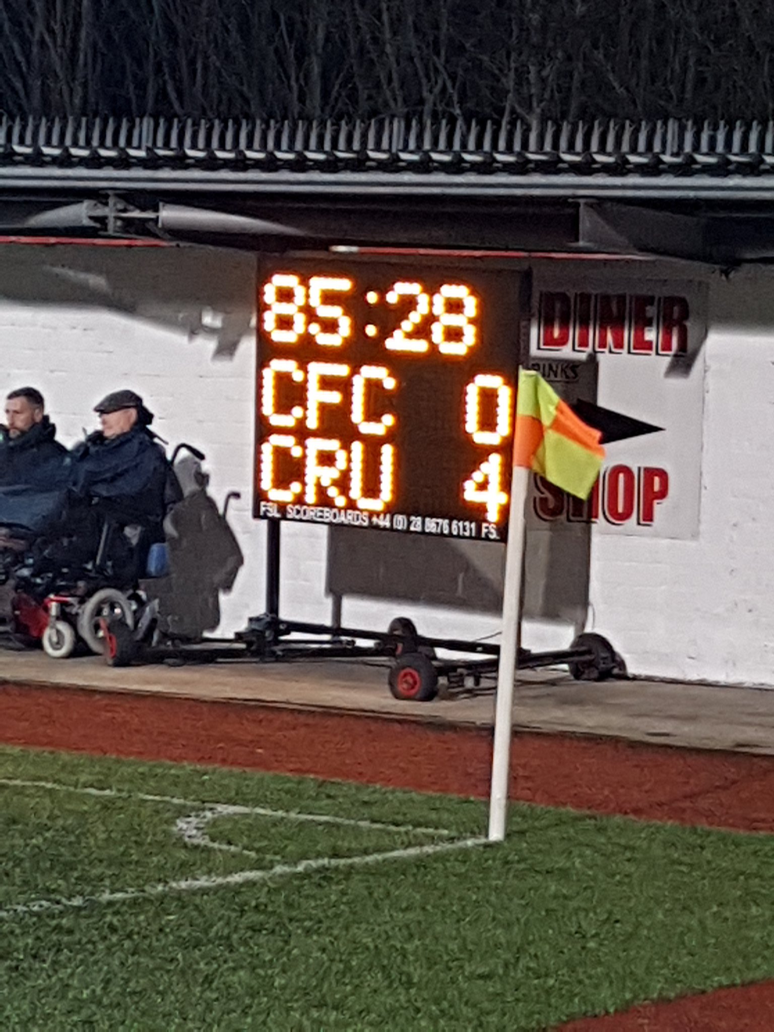 C0nir7xXgAAruK3.jpg:large