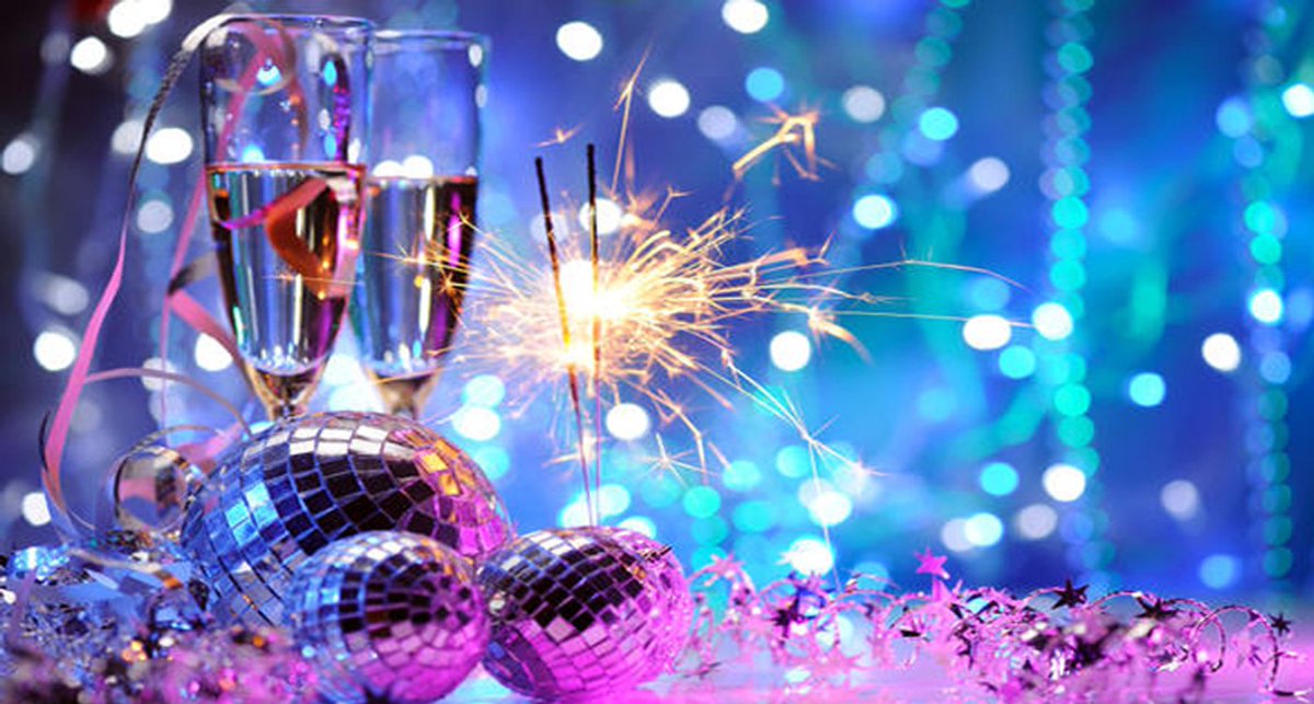 New Years will be here before you know it! Call or email Meaghan at 502-568-9009 or meaghang@bourbonraw.com for your New Years reservations!