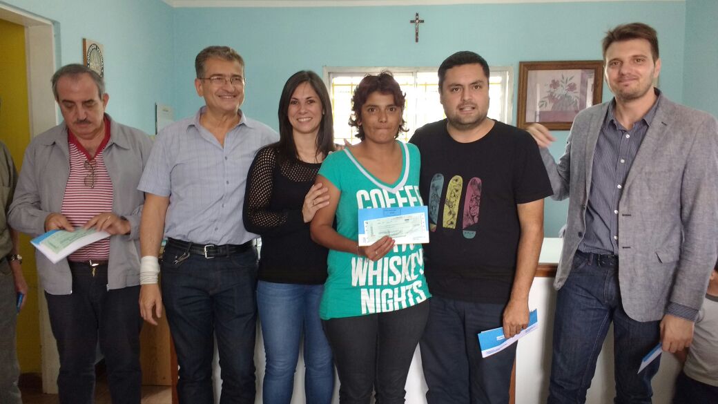 DaniCabrera80's tweet photo. Linda Manera de Terminar el año 10 familias de #Punta del Agua recibieron aportes de #ProgramaVidaDigna gracias @gobdecordoba @JSchiaretti https://t.co/J6q0hkWnlk