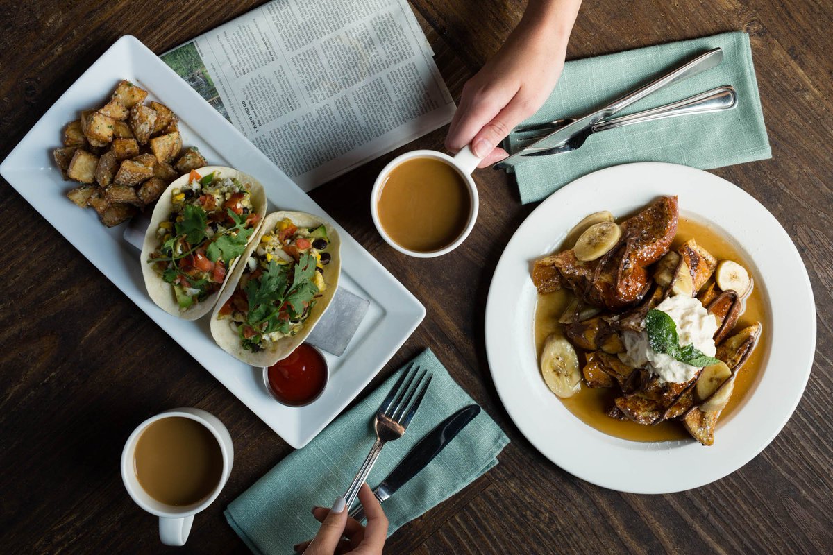 Is there anything that makes a Monday better than brunch? Come join us for a signature Benedict and mimosa!
