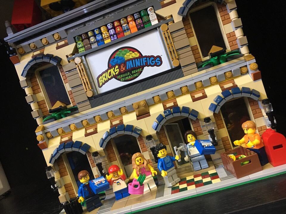 Bricks and Minifigs (BAMmemphis) Twitter