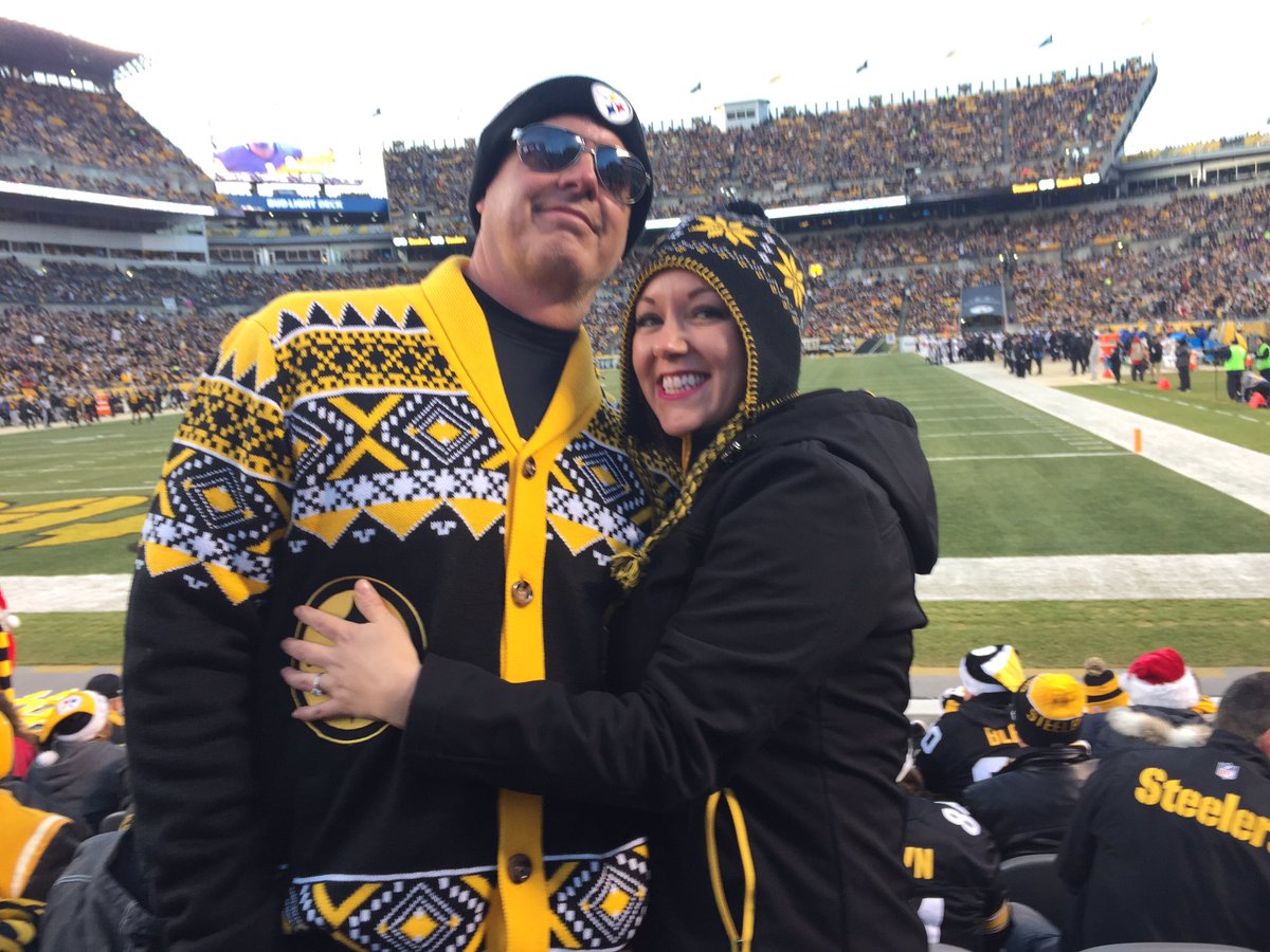 caseysbrooke's tweet photo. A Christmas win!!!! #divisionchamps https://t.co/axWSH8IAde