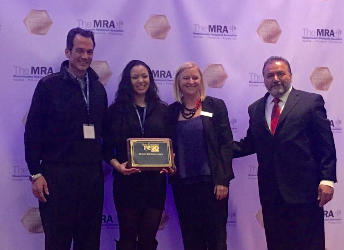 Snapchef's tweet photo. #2016 SnapRecap: 
SnapChef is recognized with the @NRAShow @NEFoodShow Booth of Excellence Award. 
#culinary #jobs #cookingupchange https://t.co/9p6kUWOS6N