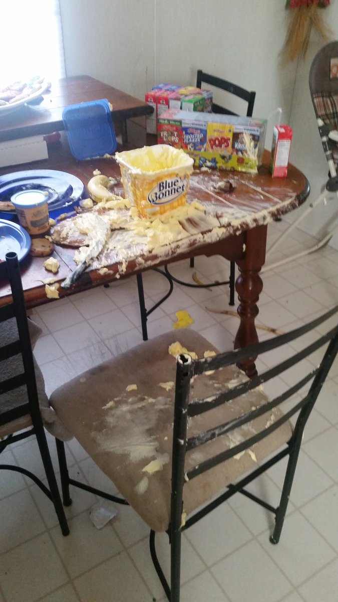 _Neverschool_'s tweet photo. Today I woke to a huge mess &amp; couldn't even be mad. 😂 https://t.co/uq3Dp8ZW9H