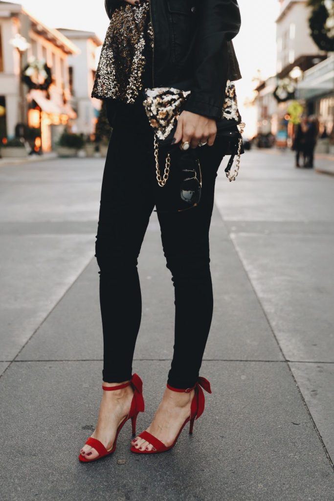 goPixora's tweet photo. We are totally digging @merricksart 's #outfit, truly perfect for the #NewYear's celebration this coming #weekend! https://t.co/XTdXZkaYis https://t.co/I0c7UWkPMU