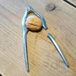 恐るべしチャイナクオリティｗくるみvsくるみ割り機…衝撃の番狂わせがこちら!