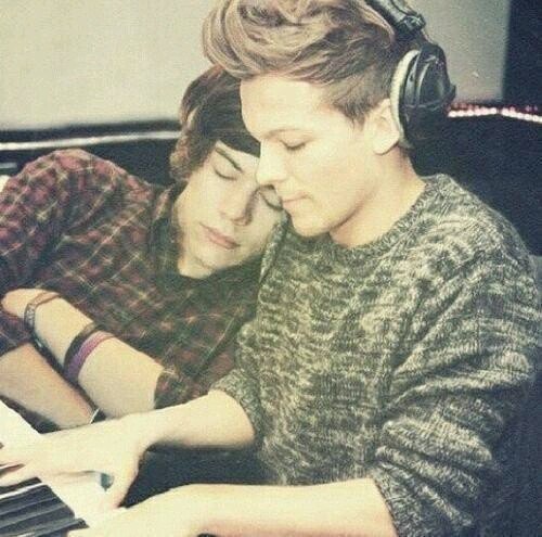 xXLarryxMukeXx's tweet photo. 💖Si el mundo esta contra ustedes , yo estaré en contra del mundo.💖

♥Hagan lo que hagan , yo los seguiré amando.♥

💕Love is Love 💕 https://t.co/jdT20kAWw9