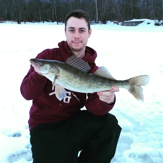 MacFish613's tweet image. Been doing alright on the ice so far this season, been out about 4 times and landed lots of walleye with this 3lber being the biggest