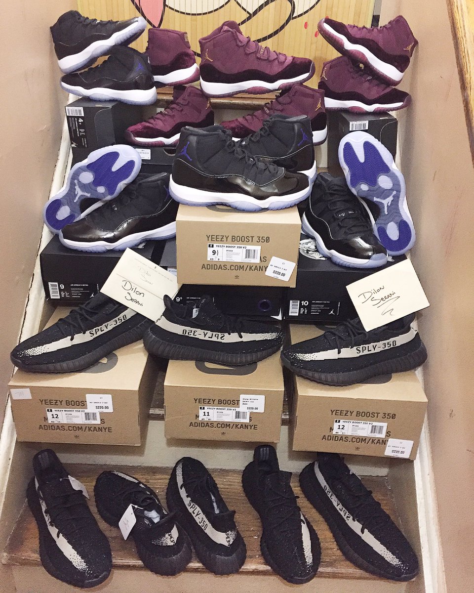 dapperdilon's tweet photo. Holiday sales.. Only v2 Oreo Sz 11.5 &amp; 12 left https://t.co/VrSAhVZak1