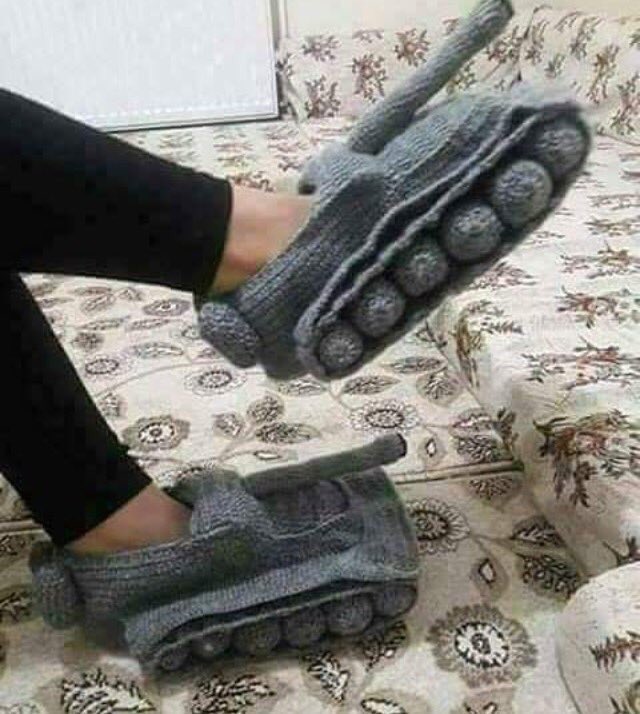 Sevgilime yeni yıl hediyesi olarak 15 temmuz demokrasi ve şehitler patiği aldım.