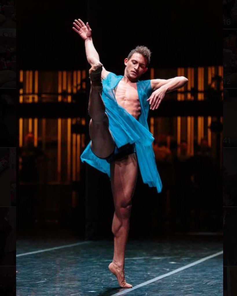 dawsondancesf's tweet photo. #dawsondancesf #dancefar #forareason #dance #artist #strength #dancer #yerbabuena #movemen… https://t.co/x7VM6y10oY https://t.co/Ymg7z1hz1q