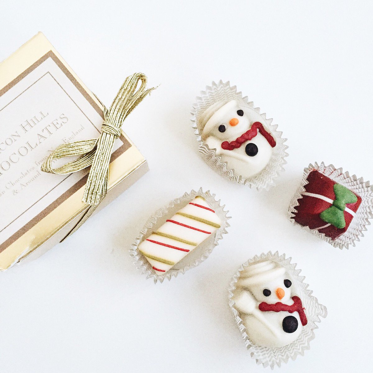 popcircumstance's tweet photo. All of the holiday sale chocolates! ⛄️ @BeaconHillChoco https://t.co/5rixxZqnJE