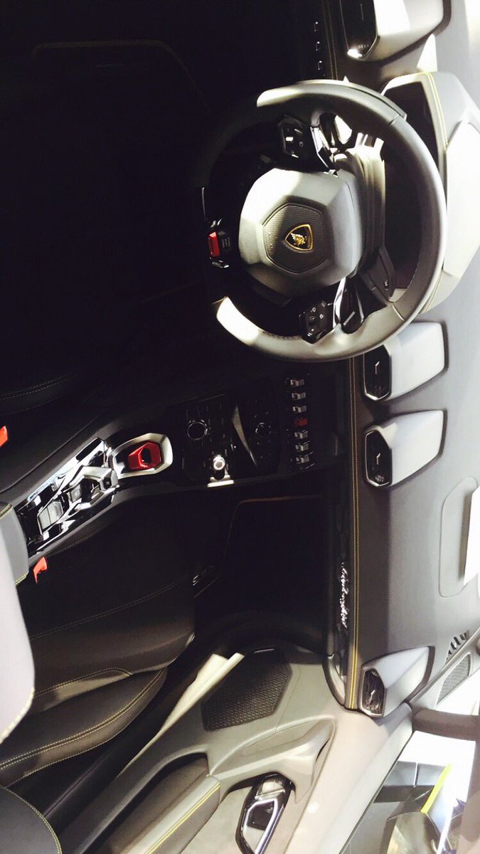 CarGoals__'s tweet image. Lamborghini interior &amp;gt;&amp;gt;&amp;gt;&amp;gt;