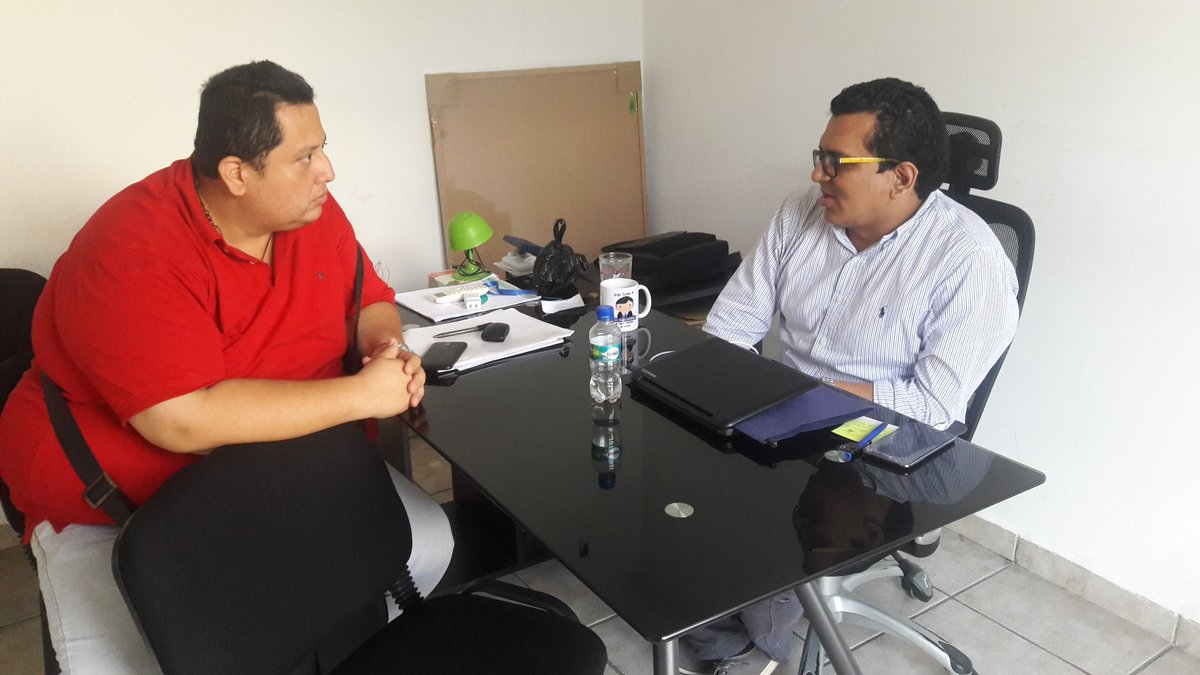 CeibaEice's tweet photo. #CEIBAOFICIAL
En esta temporada navideña apoyamos al 100% al comercio de la ciudad, para el año 2017 seguiremos trabajando de la mano. https://t.co/juOcO5UT0a