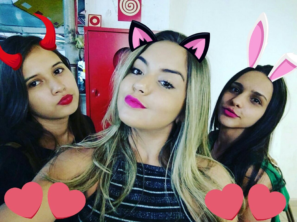 _gabymaatos's tweet photo. O trio que vocês respeitam 👄😏 #naovalemnada #casadinhas #adanadasoueu #mandadas https://t.co/LvX11SIj9e