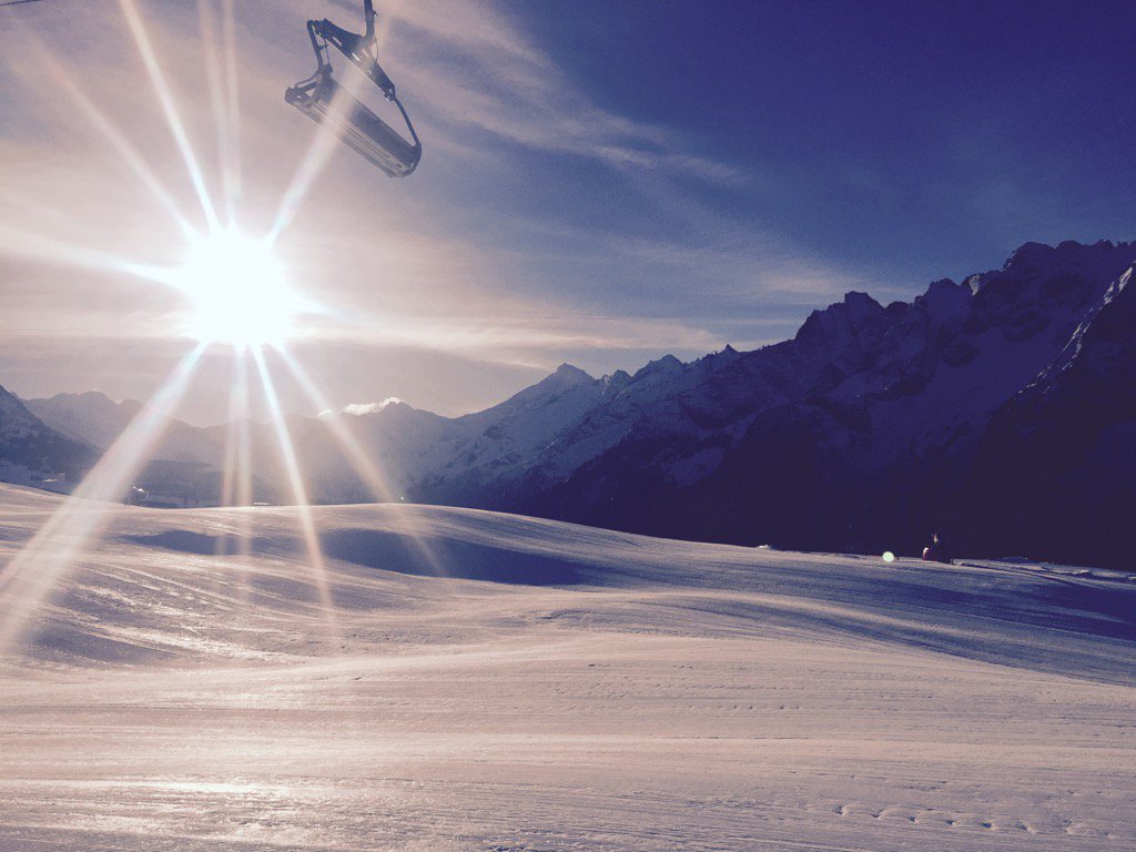 CBexton's tweet image. Amazing morning post Xmas day on Ahorn @Mayrhofen_ski