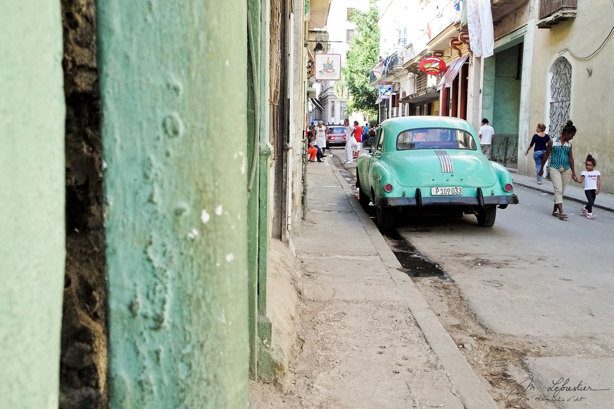 myriamphoto's tweet photo. Old timers in #havana #habana #cuba #cuba2016 #habanavieja https://t.co/O5XH4zcnzX
