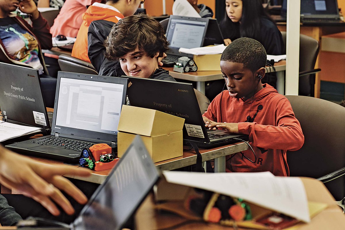business's tweet photo. These $100 bot kits are teaching kids how to code https://t.co/YqtQHCEt33 https://t.co/RZYzgGEwvQ