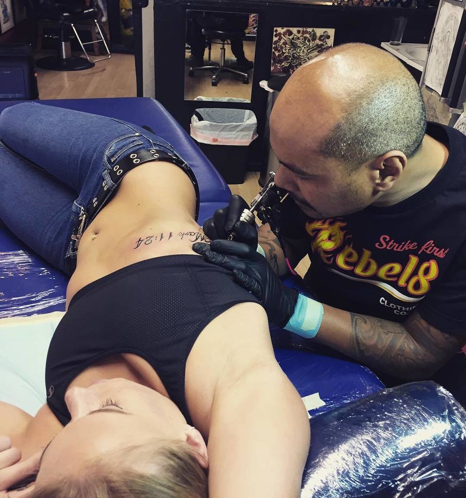 breeze_phillips's tweet photo. So this happened today...💉😎 https://t.co/hrF3R0wjoD https://t.co/Fg4FcrRreW